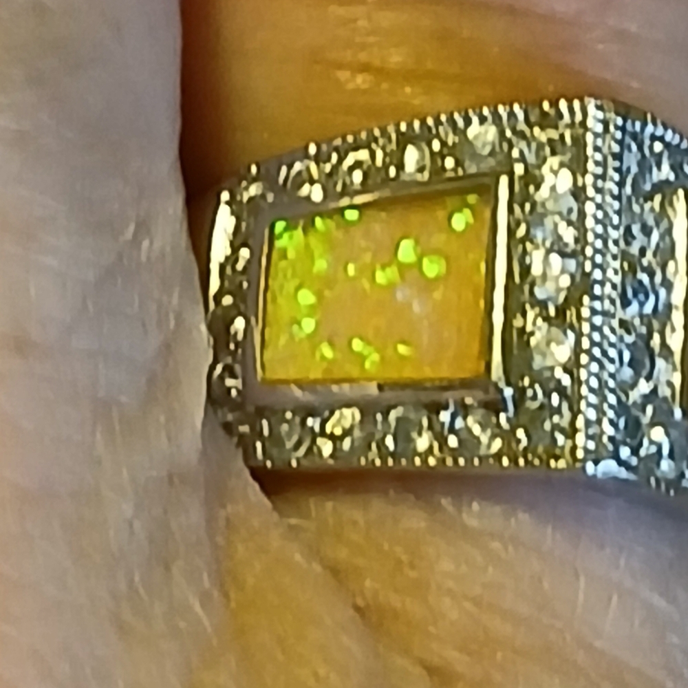 Elegant Sterling Silver Ring with Opal Accents Size 8 - Picture 9 of 14